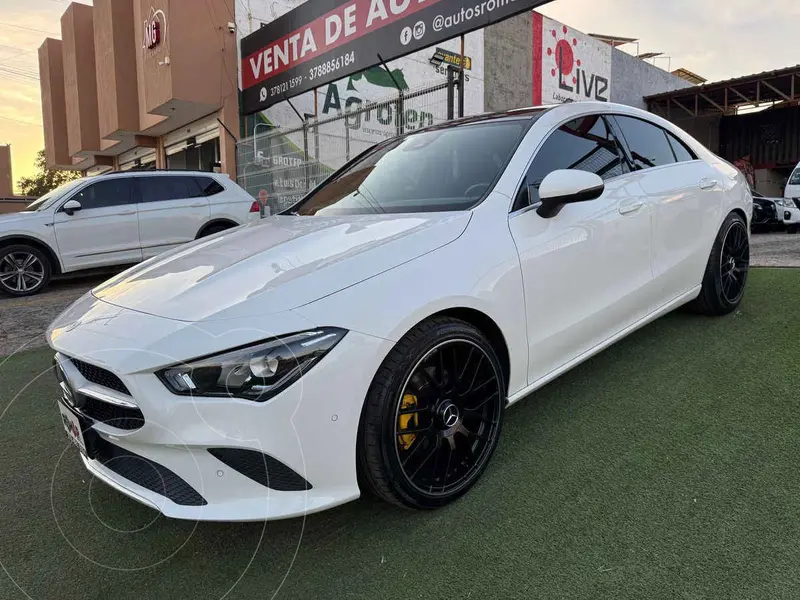 Foto Mercedes Clase CLA 200 Progressive usado (2021) color Blanco precio $534,999