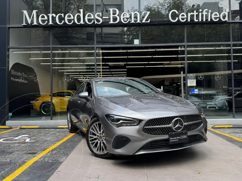 Foto Mercedes Clase CLA 200 Progressive usado (2024) color Gris Oscuro financiado en mensualidades(enganche $338,580 mensualidades desde $14,545)