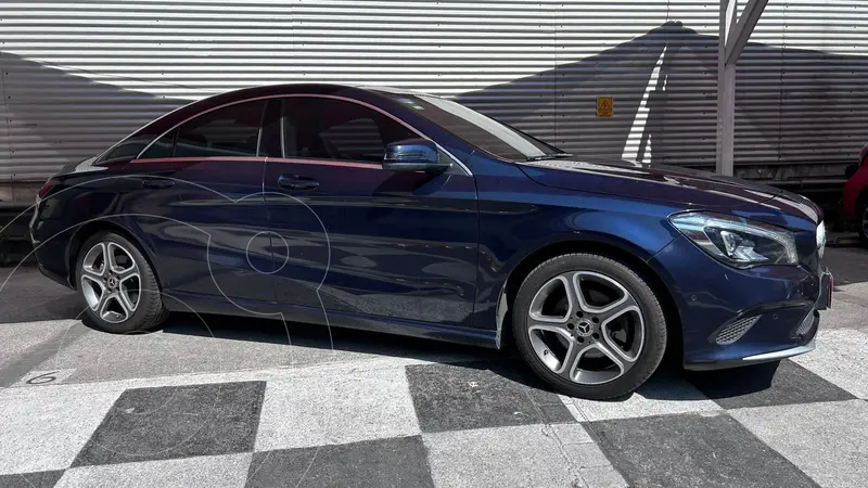 Foto Mercedes Clase CLA 200 CGI Sport usado (2019) color Azul precio $285,000