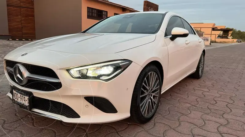 Foto Mercedes Clase CLA 200 CGI Sport usado (2020) color Blanco Cirro financiado en mensualidades(enganche $129,168 mensualidades desde $13,465)
