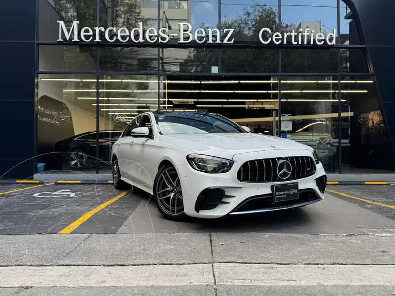 Foto Mercedes Clase E Coupe AMG 53 4MATIC+ usado (2022) color Blanco financiado en mensualidades(enganche $484,880 mensualidades desde $20,831)