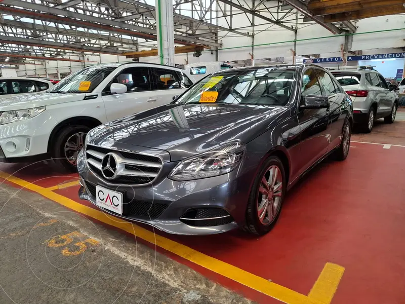 Foto Mercedes Clase E Sedan 200 CGI Exclusive usado (2014) color Gris Indio financiado en mensualidades(enganche $78,000 mensualidades desde $8,200)