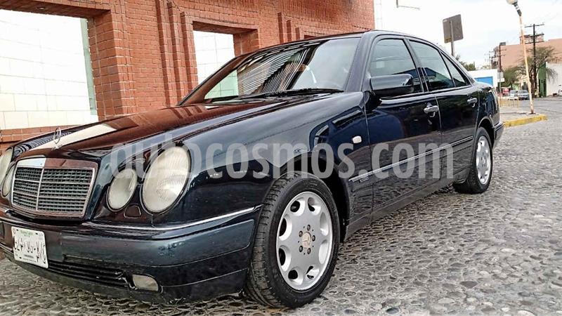 Mercedes Clase E 320 Elegance usado (1998) color Azul precio $85,000