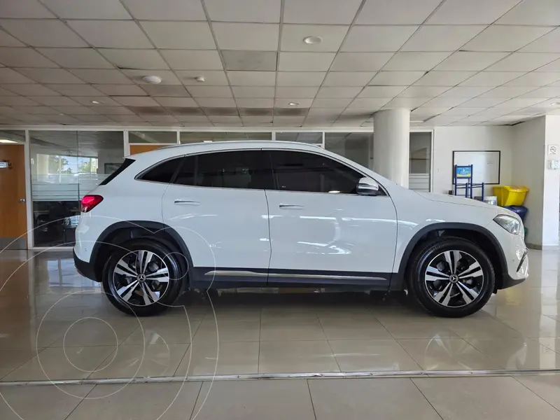 Foto Mercedes Clase GLA 200 Mild Hybrid usado (2025) color Blanco precio $850,000