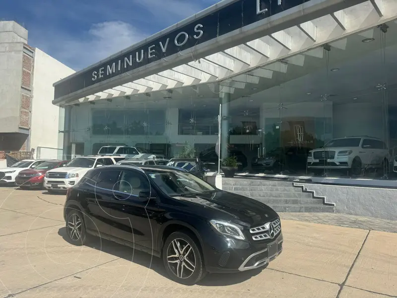 Foto Mercedes Clase GLA 200 Sport Aut usado (2019) color Negro financiado en mensualidades(enganche $152,250 mensualidades desde $8,400)