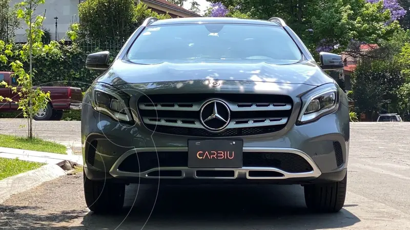 Foto Mercedes Clase GLA 200 Sport Aut usado (2020) color Gris precio $358,999