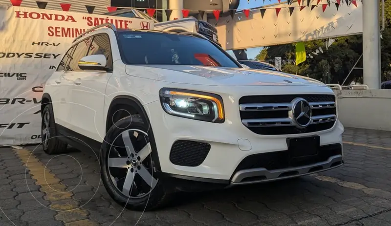 Foto Mercedes Clase GLB 200 Style usado (2021) color Blanco financiado en mensualidades(enganche $198,000 mensualidades desde $8,706)