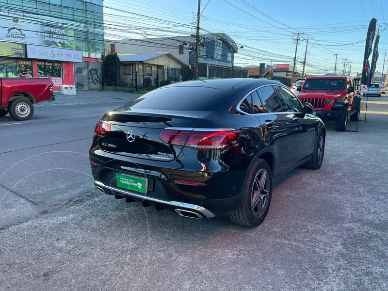 Foto Mercedes Clase GLC 220d 4Matic usado (2020) color Negro financiado en cuotas(pie $17.270.000)