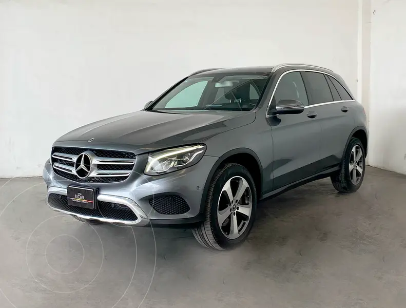 Foto Mercedes Clase GLC 300 Off Road usado (2019) color Gris financiado en mensualidades(enganche $99,750 mensualidades desde $9,840)