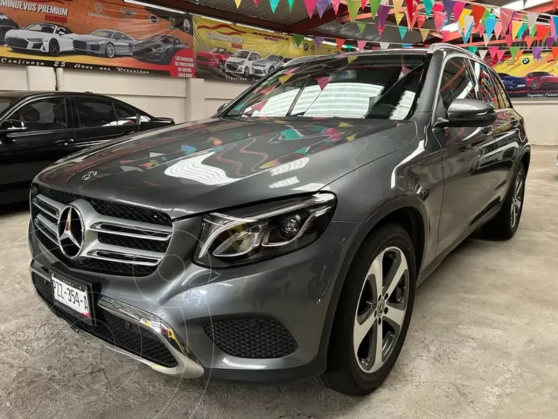 Foto Mercedes Clase GLC 300 Off Road usado (2018) color Gris financiado en mensualidades(enganche $120,937 mensualidades desde $13,184)