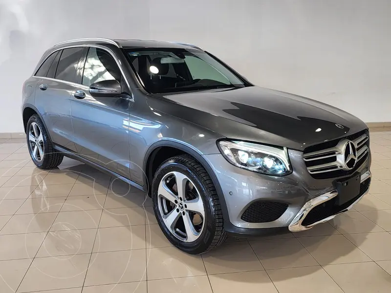 Foto Mercedes Clase GLC 300 4MATIC Comfort usado (2019) color Gris financiado en mensualidades(enganche $160,650 mensualidades desde $15,145)