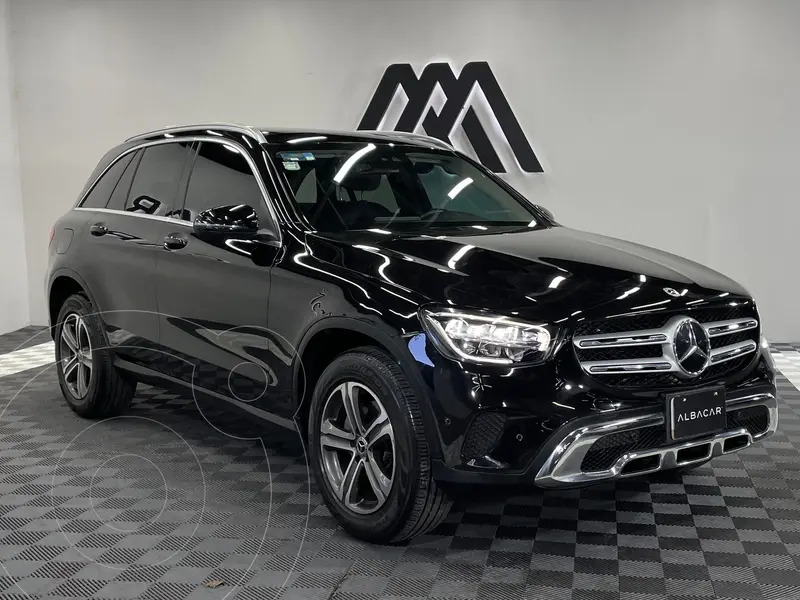 Foto Mercedes Clase GLC 300 4MATIC Comfort usado (2022) color Negro precio $679,999