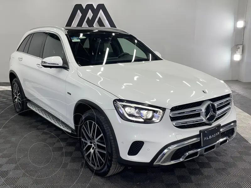 Foto Mercedes Clase GLC 300 e 4MATIC Coupe usado (2021) color Blanco precio $829,999