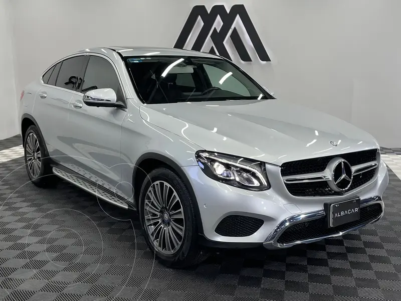 Foto Mercedes Clase GLC Coupe 250 Avantgarde usado (2017) color plateado precio $533,999