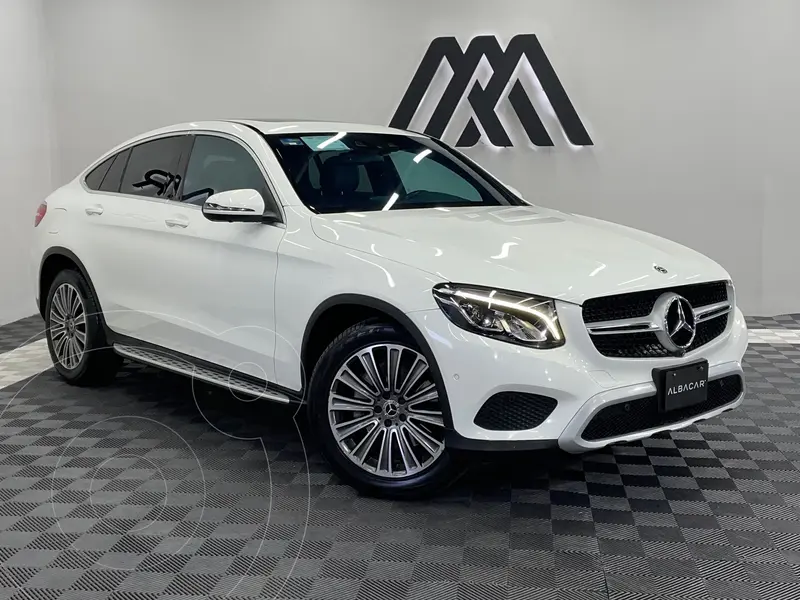 Foto Mercedes Clase GLC Coupe 300 Avantgarde usado (2018) color Blanco precio $576,999