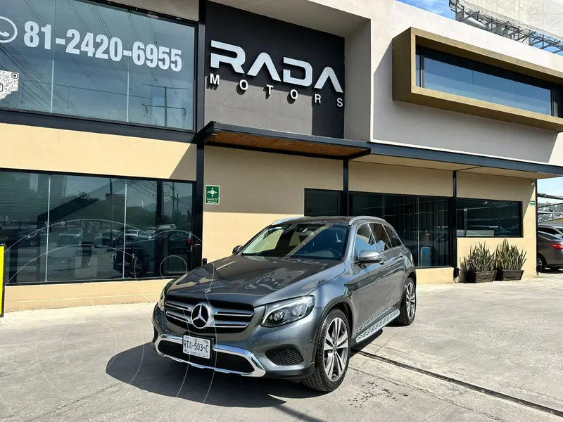 Foto Mercedes Clase GLC 300 Sport usado (2018) color Gris precio $419,800