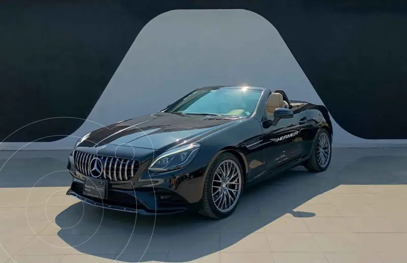 Foto Mercedes Clase SLC 300 usado (2020) color Negro precio $879,900