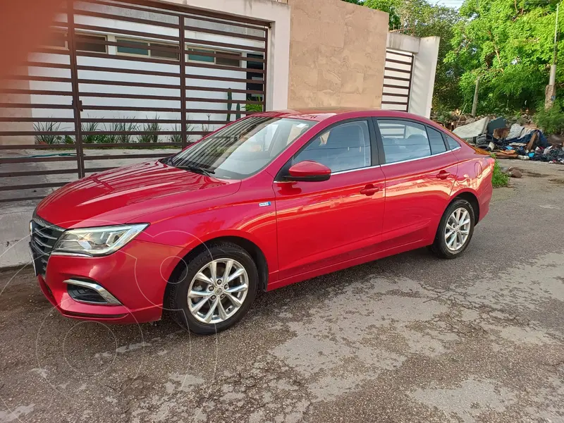 Foto MG MG5 Elegance Aut usado (2023) color Rojo financiado en mensualidades(enganche $65,000 mensualidades desde $6,600)