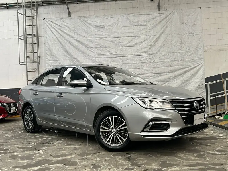 Foto MG MG GT Excite usado (2023) color plateado precio $234,000