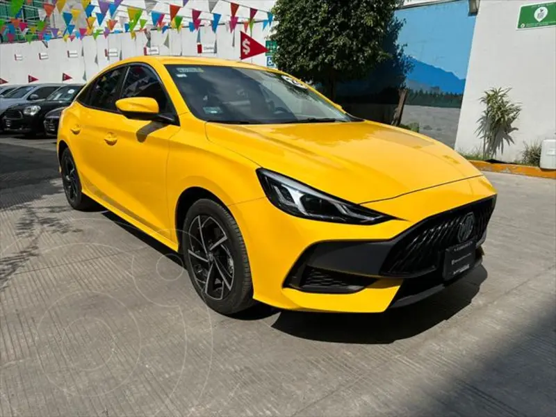 Foto MG MG GT Alpha usado (2023) color Amarillo precio $324,000