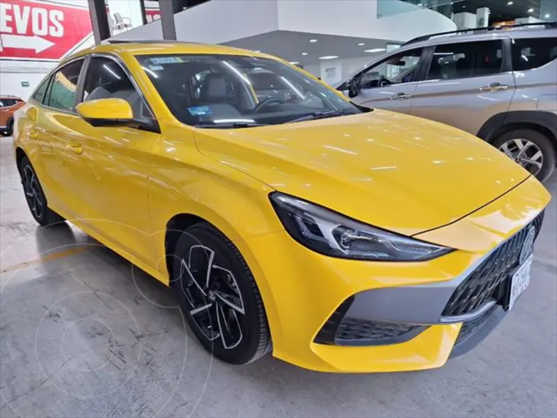 Foto MG MG GT Alpha usado (2023) color Amarillo precio $324,000