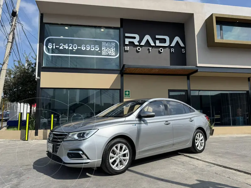 Foto MG MG GT Excite usado (2024) color plateado precio $217,000