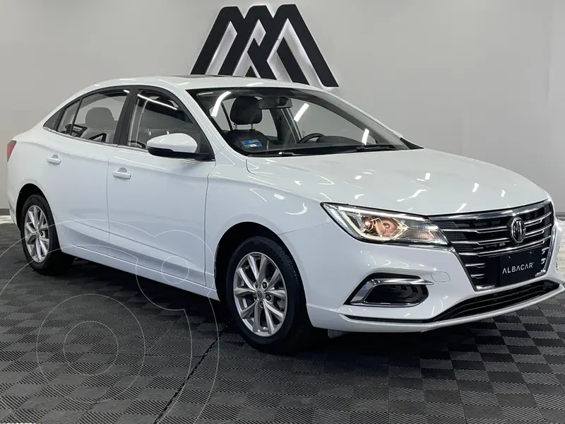 Foto MG MG5 Excite Aut usado (2023) color Blanco precio $242,999