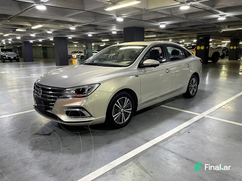 Foto MG MG5 Elegance Aut usado (2022) color Dorado precio $220,000
