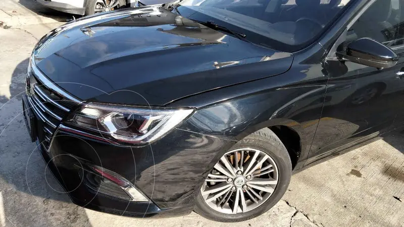 Foto MG MG5 Elegance usado (2022) color Negro financiado en mensualidades(enganche $55,754 mensualidades desde $6,355)
