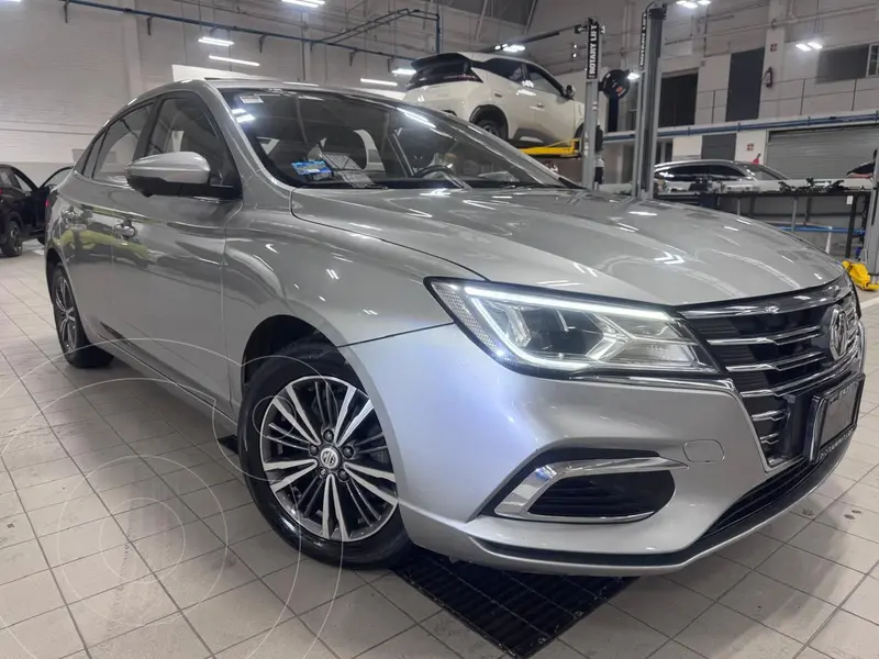 Foto MG MG5 Elegance usado (2023) color plateado precio $209,000