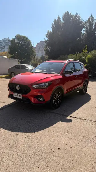 Foto MG ZX 1.3L Turbo Trophy Aut usado (2022) color Rojo precio $10.900.000