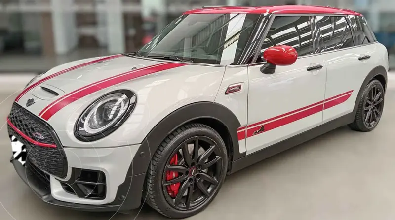 Foto MINI Clubman Cooper S Iconic Aut usado (2023) color Blanco financiado en mensualidades(enganche $243,833 mensualidades desde $11,075)