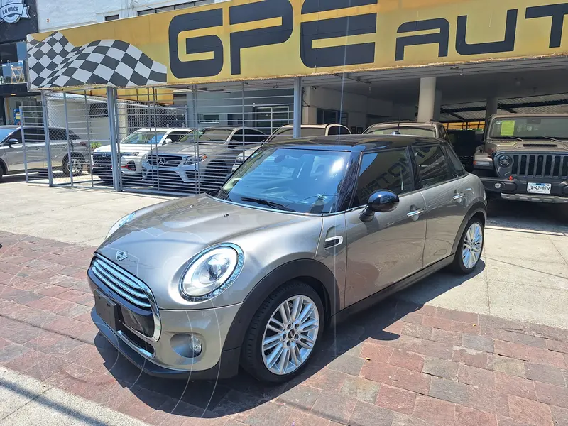 Foto MINI Cooper 5 Puertas Pepper Aut usado (2018) color Cobre precio $275,000