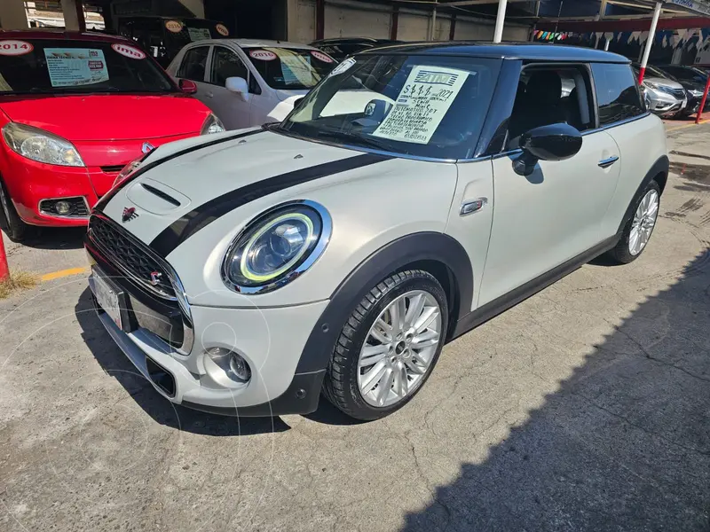 Foto MINI Cooper Clubman Classic Aut usado (2022) color Crema precio $399,000