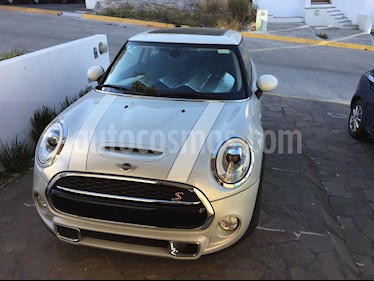 Foto MINI Cooper S Chili Aut usado (2017) color Gris precio $360,000