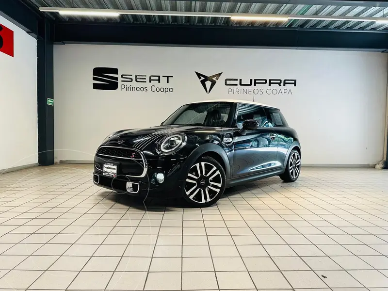 Foto MINI Cooper S Chili Aut usado (2020) color Negro precio $476,100