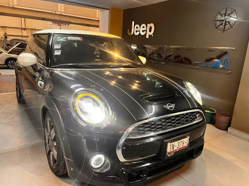 Foto MINI Cooper SE Iconic usado (2022) color Negro precio $479,000