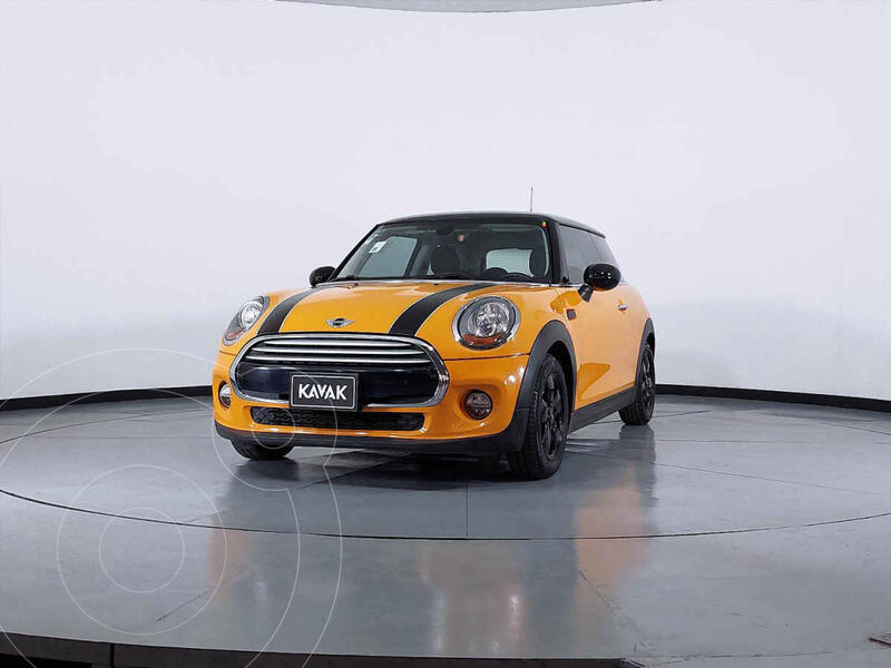 Foto MINI Cooper Salt Aut usado (2015) color Naranja precio $279,999