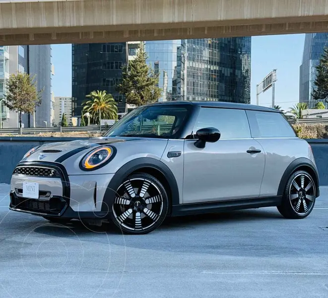 Foto MINI Cooper S Essential Aut usado (2022) color Gris precio $449,000