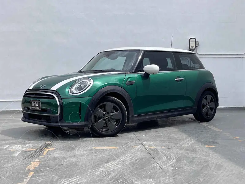 Foto MINI Cooper Classic Aut usado (2022) color Verde financiado en mensualidades(enganche $83,380 mensualidades desde $8,225)