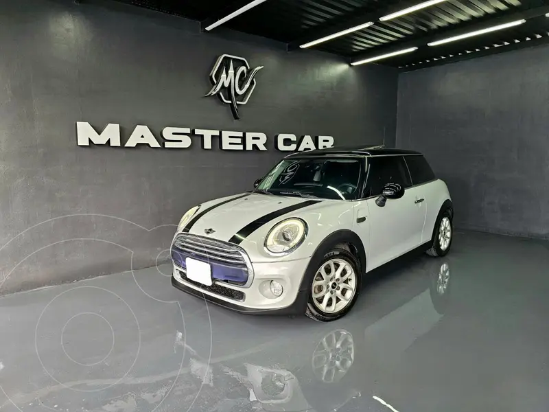 Foto MINI Cooper Chili usado (2015) color plateado precio $198,000