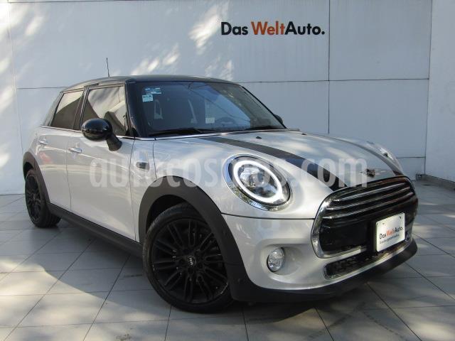 foto MINI Cooper Pepper 5 Puertas Aut usado (2019) color Plata Cristal precio $389,000