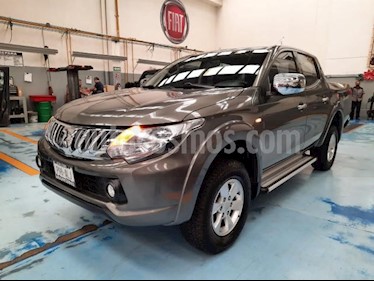foto Mitsubishi L200 4P CABINA DOBLE TM5 usado (2016) color Gris precio $255,000