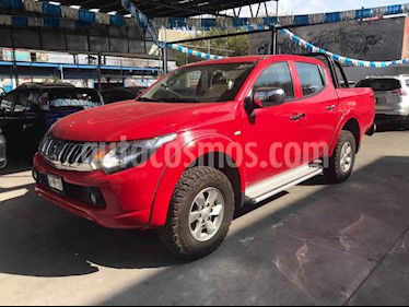 Mitsubishi L200 4x2 2.4L Cabina Doble usado (2016) color Rojo precio $270,000