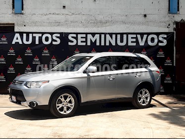 Mitsubishi Outlander 2.4L SE Plus usado (2015) color Plata precio $199,000