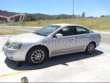 foto Mitsubishi Galant ES usado (2005) color Plata precio $70,000