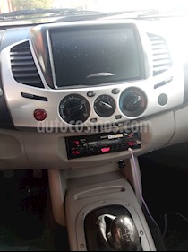 Mitsubishi L-200 2.4L Katana CR 4X2 usado (2011) color Rojo precio $8.000.000