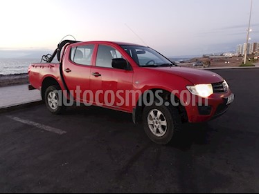 foto Mitsubishi L-200 2.5 Katana Turbo Diesel 4X4 usado (2015) color Rojo precio $7.500.000