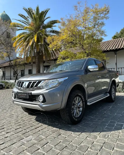 Foto Mitsubishi L-200 2.4L Dakar 4x4 usado (2019) color Gris precio $18.790.000