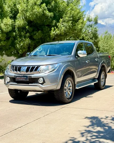 Foto Mitsubishi L-200 2.4L Dakar 4x4 usado (2019) color Gris precio $17.590.000